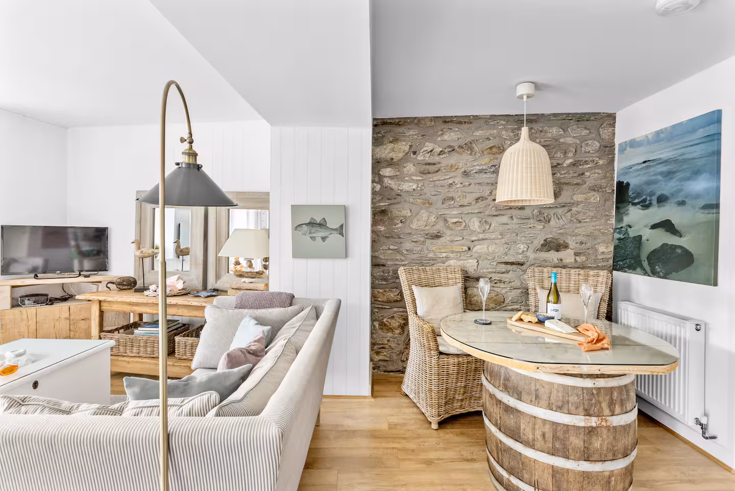 Beautiful airbnb photography of dining room
